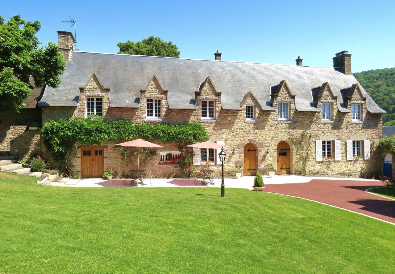 Le Manoir De Placy - Chambres D'Hotes Clecy Exterior photo