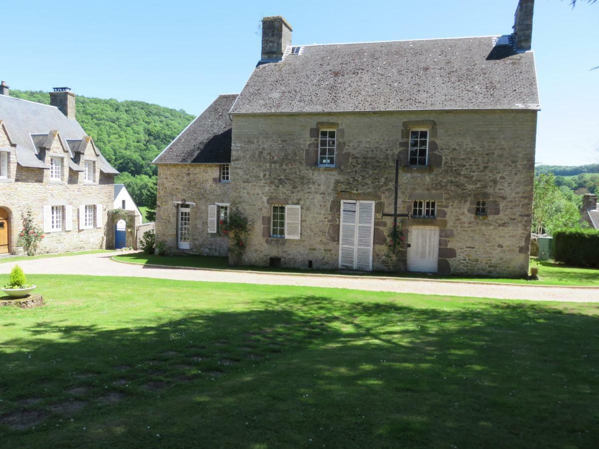 Le Manoir De Placy - Chambres D'Hotes Clecy Exterior photo