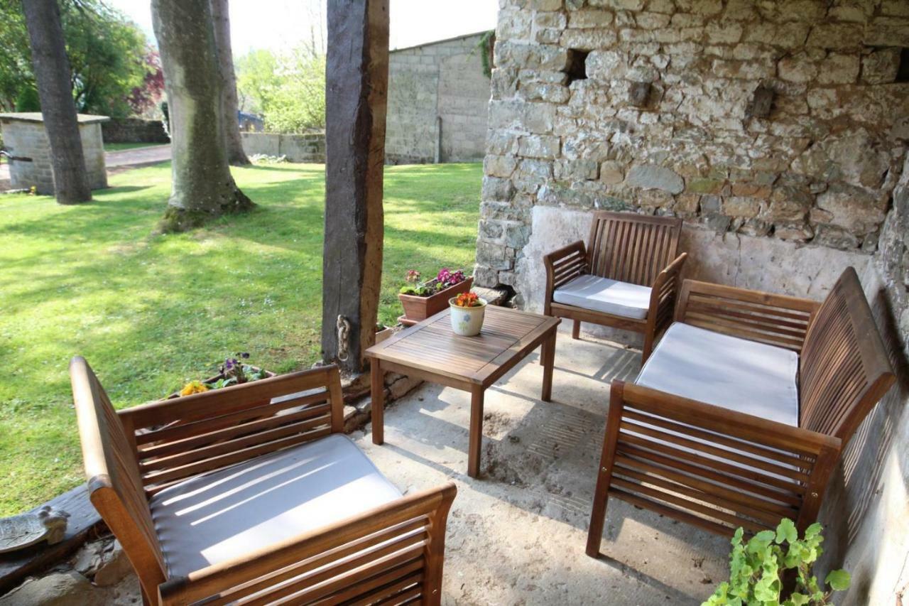 Le Manoir De Placy - Chambres D'Hotes Clecy Exterior photo